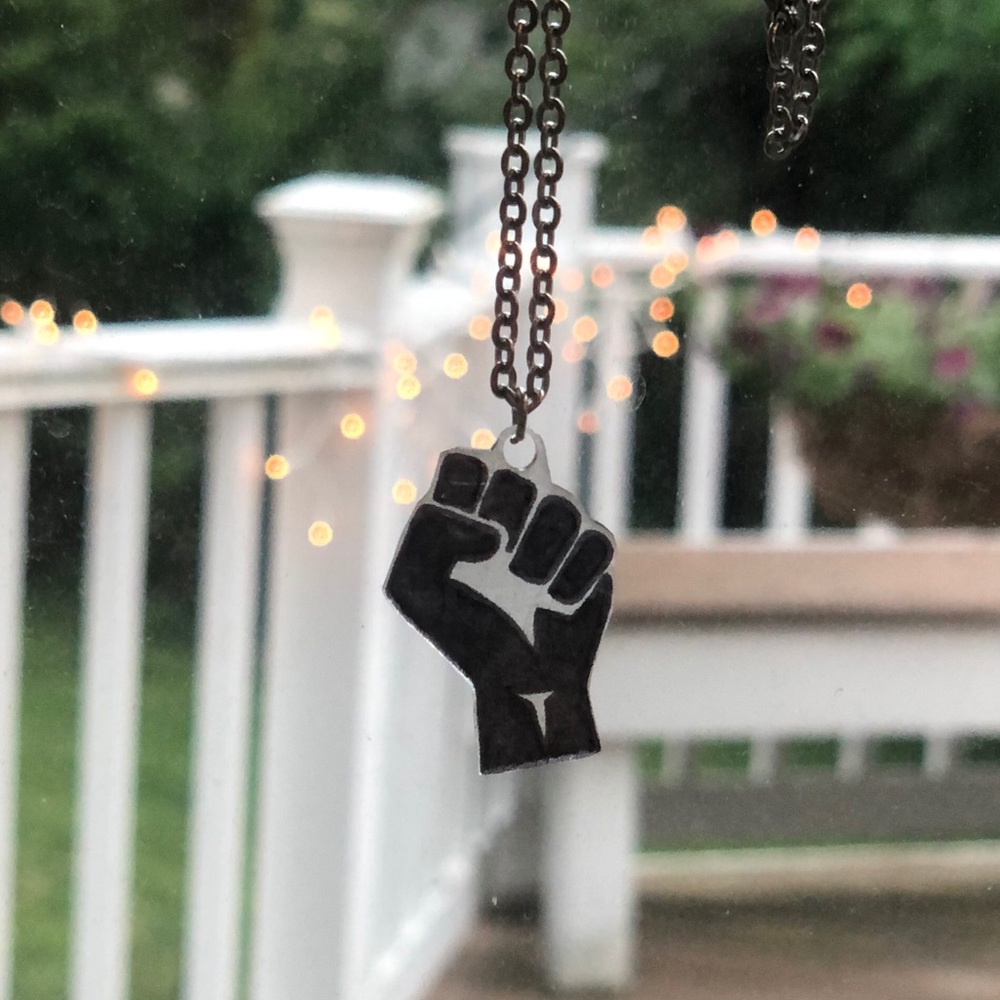 BLACK LIVES MATTER NECKLACE